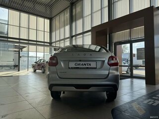 2025 Lada (ВАЗ) Granta I Рестайлинг, серебристый, 1097000 рублей, вид 5