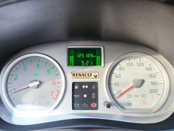 2010 Renault Logan I Рестайлинг, белый, 570000 рублей - вид 11