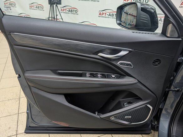 2024 Geely Tugella I Рестайлинг, серый, 2899000 рублей - вид 8