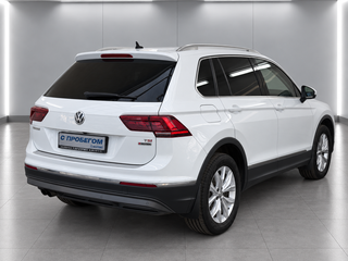 2017 Volkswagen Tiguan II, белый, 2340000 рублей, вид 4