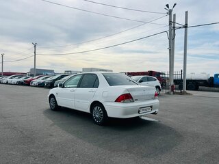 2000 Mitsubishi Lancer Cedia IX, белый, 549999 рублей, вид 4