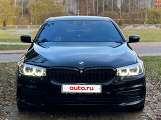2019 BMW 5 серии 540i xDrive VII (G30/G31/G38), чёрный, 3245858 рублей, вид 2