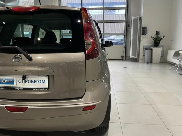 2013 Nissan Note I Рестайлинг, коричневый, 890000 рублей - вид 7
