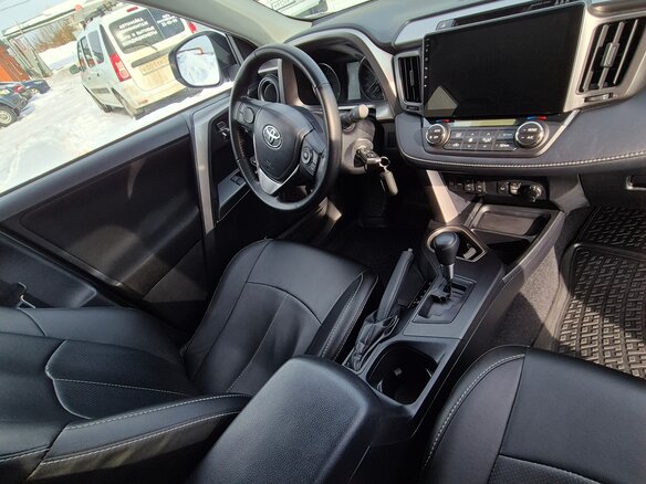2018 Toyota RAV4 IV (XA40) Рестайлинг, белый, 2360000 рублей - вид 12