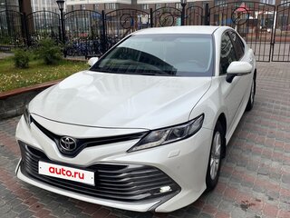 2020 Toyota Camry VIII (XV70), белый, 2900000 рублей, вид 1
