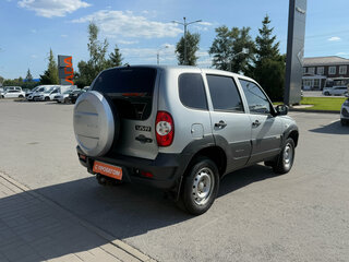 2015 Chevrolet Niva I Рестайлинг, серебристый, 590000 рублей, вид 5
