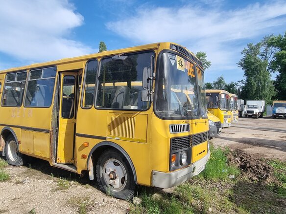 2006 ПАЗ 3205, жёлтый, 150000 рублей