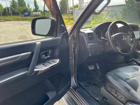 2011 Mitsubishi Pajero IV Рестайлинг 1, коричневый, 2000000 рублей - вид 15