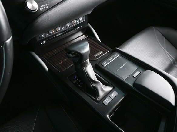 2021 Lexus ES 300h VII, серый - вид 17