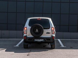2026 Lada (ВАЗ) Niva Travel I Рестайлинг, серебристый, 1439000 рублей, вид 4