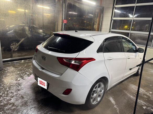 2014 Hyundai i30 II, белый, 825000 рублей - вид 12