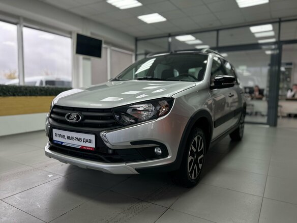 2026 Lada (ВАЗ) Granta Cross I Рестайлинг, серебристый, 1391000 рублей