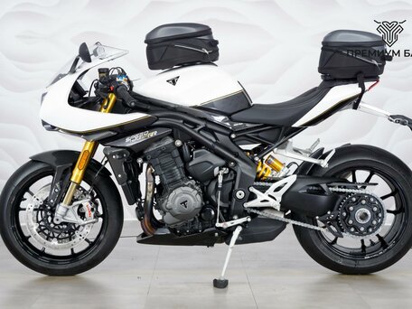 2022 Triumph Speed Triple, белый, 1549000 рублей, вид 2