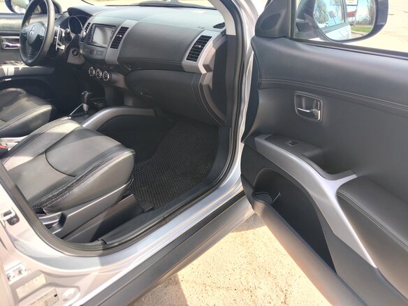 2012 Mitsubishi Outlander II Рестайлинг, серебристый, 1580000 рублей - вид 22