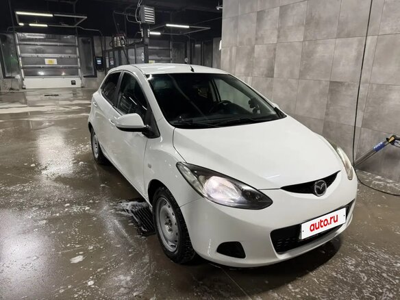 2014 Mazda 2 II Рестайлинг (DE2), белый