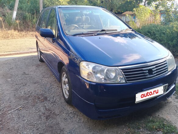 2003 Nissan Liberty, синий