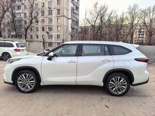 2024 Toyota Highlander IV (XU70), белый, 6000000 рублей, вид 2
