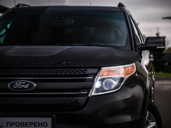 2014 Ford Explorer V, чёрный, 1594777 рублей - вид 1