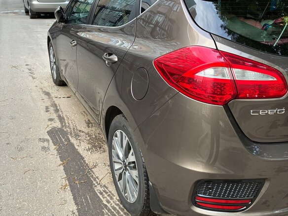 2017 Kia Ceed II Рестайлинг, коричневый, 1410000 рублей - вид 9