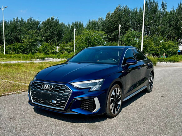 2023 Audi A3 35 TFSI Long IV (8Y), синий, 2230000 рублей