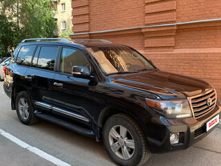 2014 Toyota Land Cruiser 200 Series Рестайлинг 1, чёрный, 3490000 рублей, вид 3