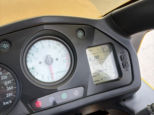 1999 Honda VFR 800, жёлтый - вид 18