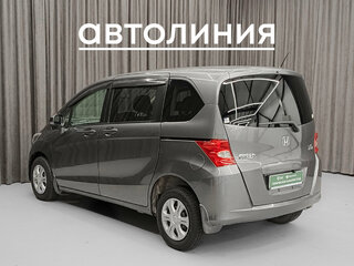 2010 Honda Freed I, серый, 950000 рублей, вид 3