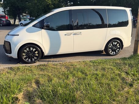 2025 Hyundai Staria I, белый, 8800000 рублей, вид 4
