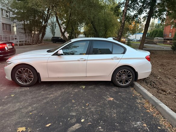 2013 BMW 3 серии 316i VI (F3x), белый, 1500000 рублей - вид 3