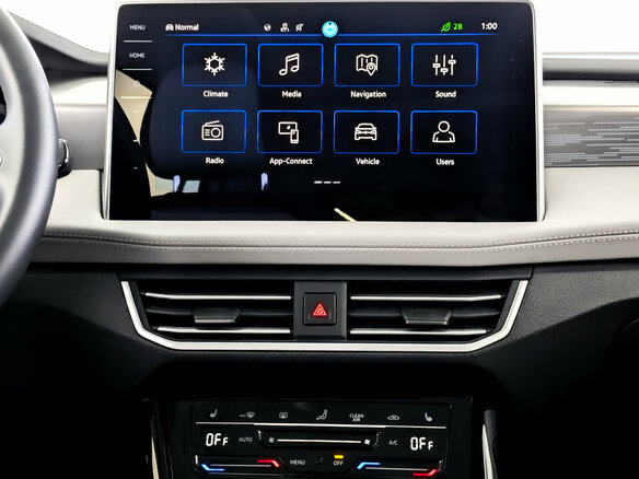 2023 Volkswagen Tayron X I Рестайлинг, белый, 4040000 рублей - вид 14