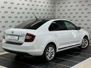 2017 Skoda Rapid I Рестайлинг, белый, 1065000 рублей, вид 2