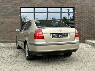 2005 Skoda Octavia II (A5), золотистый, 489000 рублей, вид 3