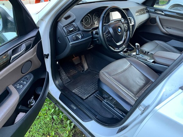 2013 BMW X3 28i xDrive II (F25), белый - вид 9