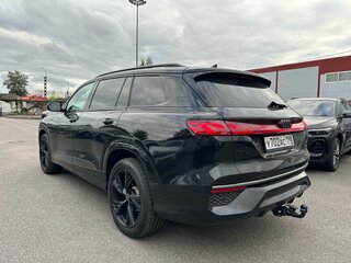 2024 Audi Q6 45 TFSI, чёрный, 7549000 рублей, вид 4