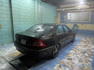 2003 Mercedes-Benz C-Класс 230 II (W203), чёрный, 820000 рублей, вид 5