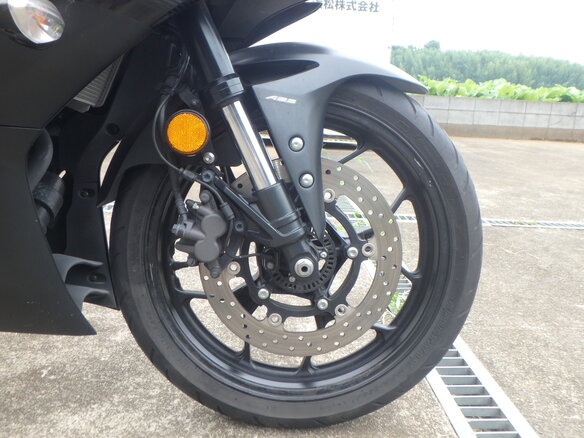 2021 Yamaha YZF-R3, чёрный, 560000 рублей - вид 15