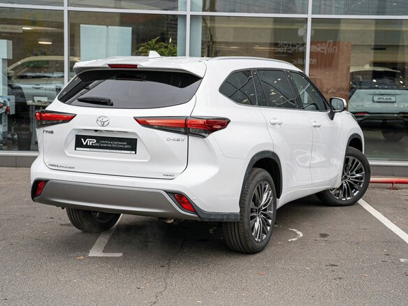2026 Toyota Highlander IV (XU70), белый, 5900000 рублей - вид 4