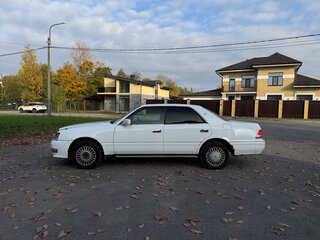 1998 Toyota Crown X (S150), белый, 580000 рублей, вид 2