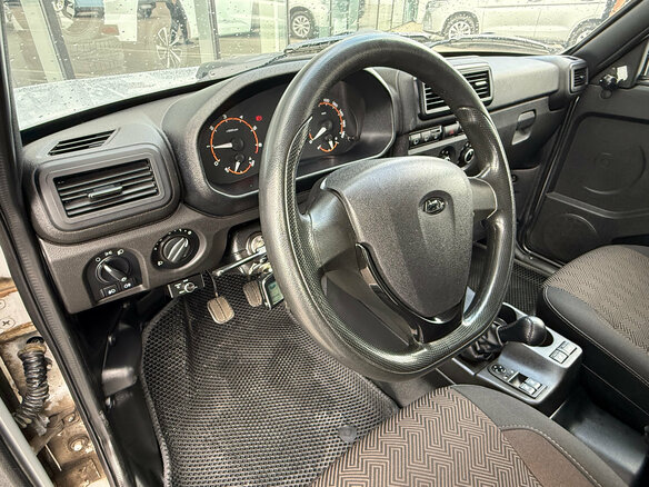 2021 Lada (ВАЗ) 2121 (4x4) Urban I Рестайлинг (2020), серебристый - вид 13