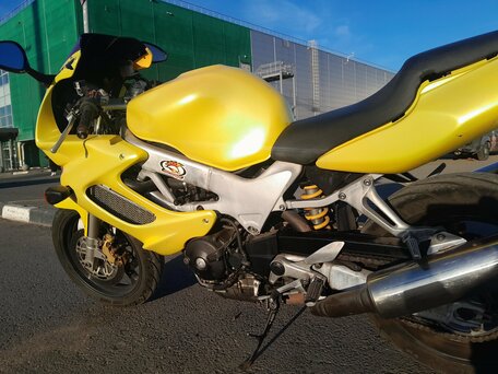 1999 Honda VTR 1000, жёлтый, 250000 рублей, вид 2