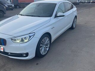 2013 BMW 5 серии Gran Turismo 530d xDrive VI (F10/F11/F07) Рестайлинг, белый, 2140000 рублей, вид 1