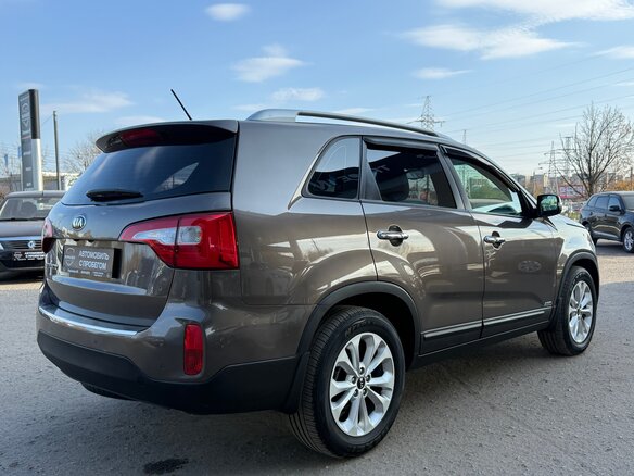 2016 Kia Sorento II Рестайлинг, бежевый, 1850000 рублей - вид 6