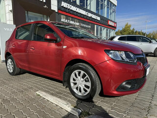 2014 Renault Sandero II, красный, 644380 рублей, вид 5