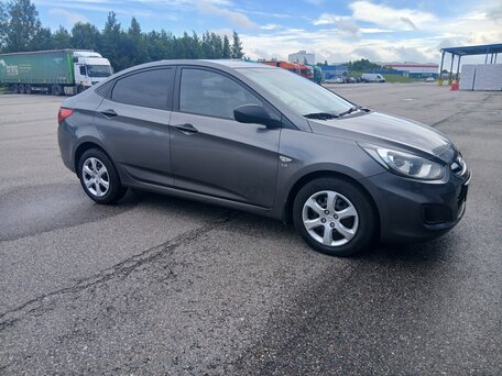 2014 Hyundai Solaris I, серый, вид 4