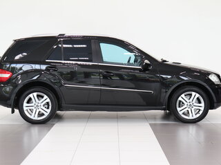 2010 Mercedes-Benz M-Класс 350 II (W164) Рестайлинг, чёрный, 1038000 рублей, вид 3