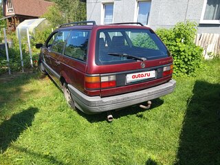 1992 Volkswagen Passat B3, красный, 300000 рублей, вид 4