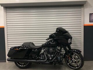 2025 Harley-Davidson Street Glide, чёрный, 4190000 рублей, вид 3