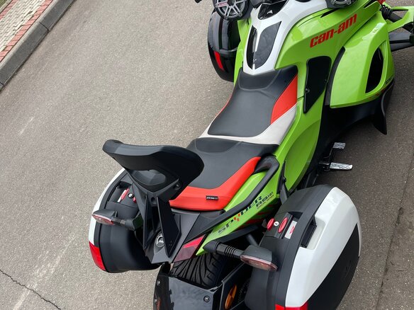 2014 BRP Can-Am Spyder, зелёный, 1000000 рублей - вид 7