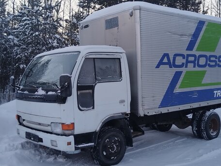 1994 Nissan Condor, белый, 500000 рублей, вид 1