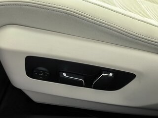 2024 BMW 5 серии 520d xDrive VIII (G60/G61/G68), синий, 11500000 рублей, вид 4